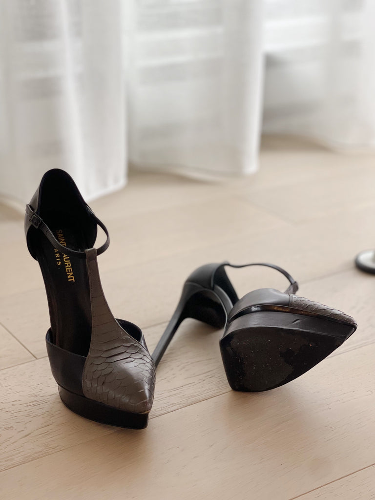 Snakeskin Accent T-Strap Pointed Pumps