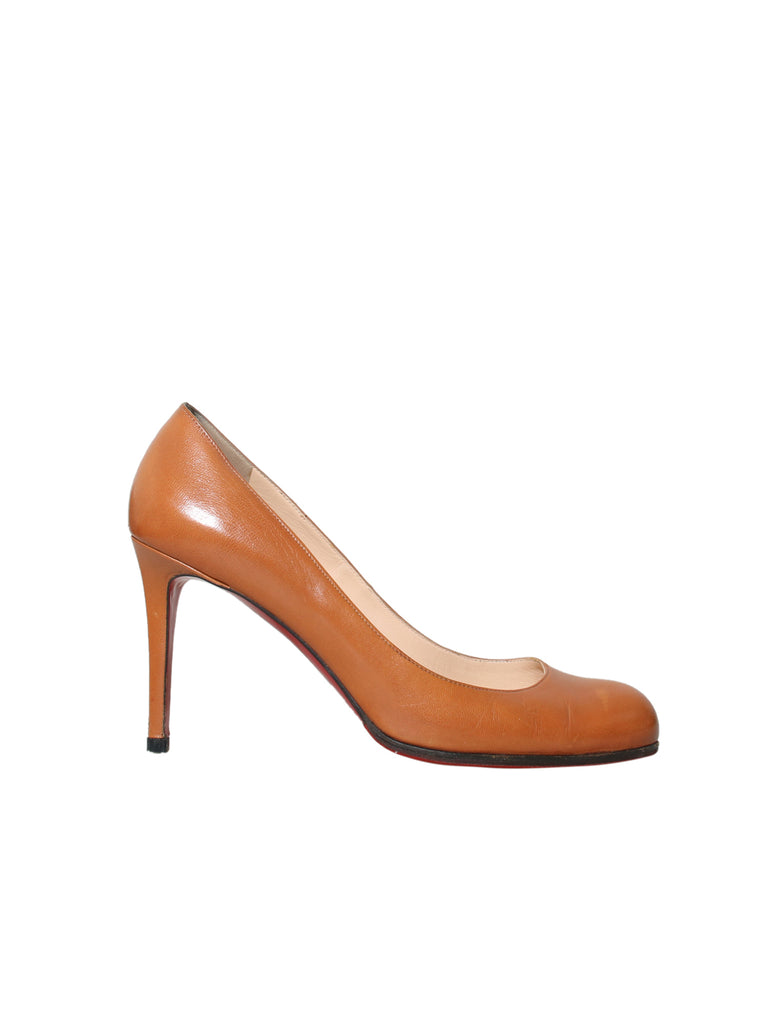 Round Toe Leather Pumps