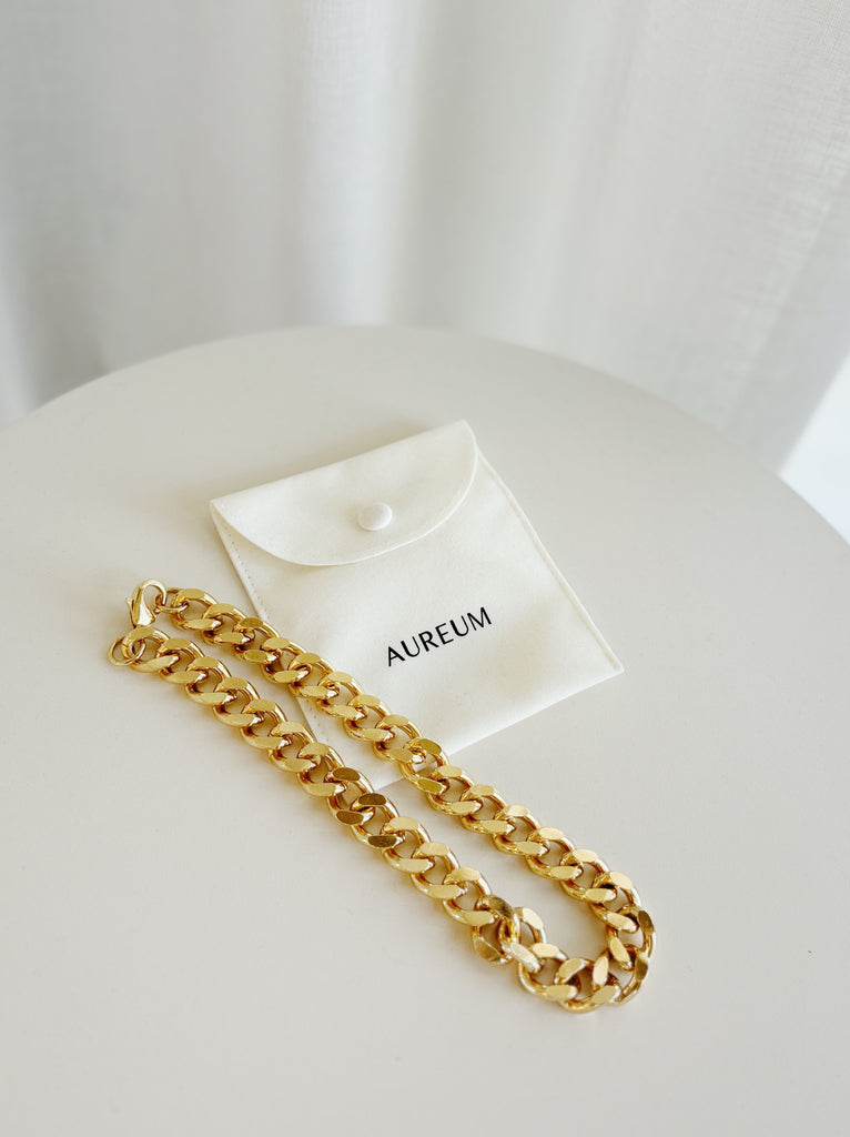 Luna Curb Chain Necklace