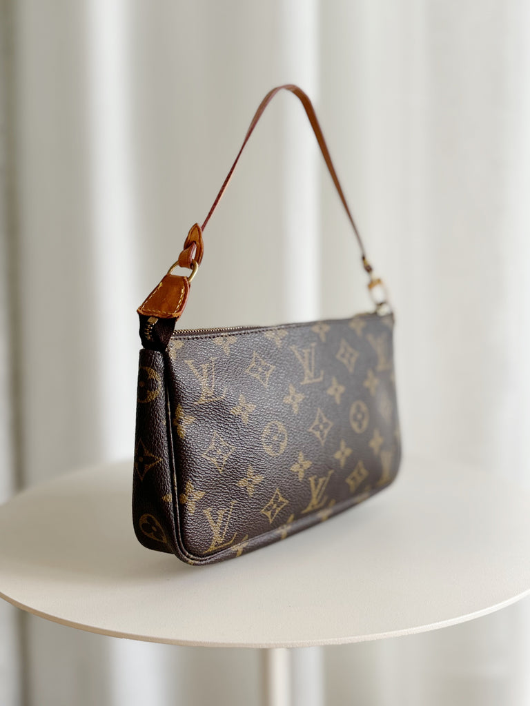 Vintage Monogram Pochette Accessoires
