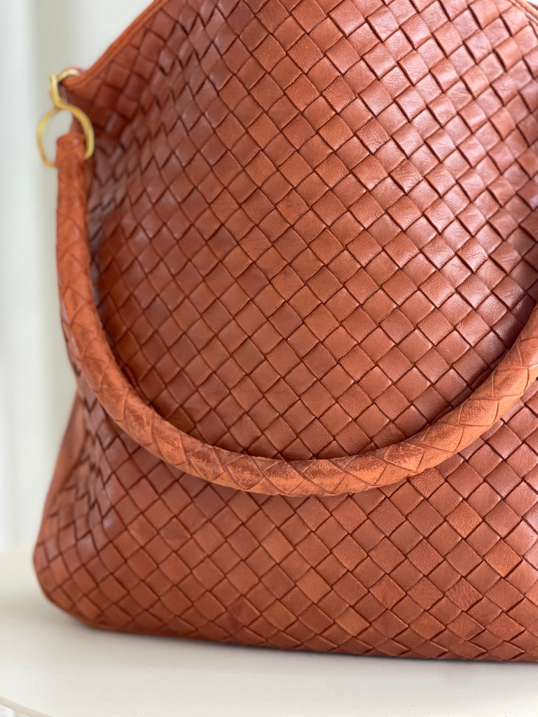 Vintage Intrecciato Leather Shoulder Bag