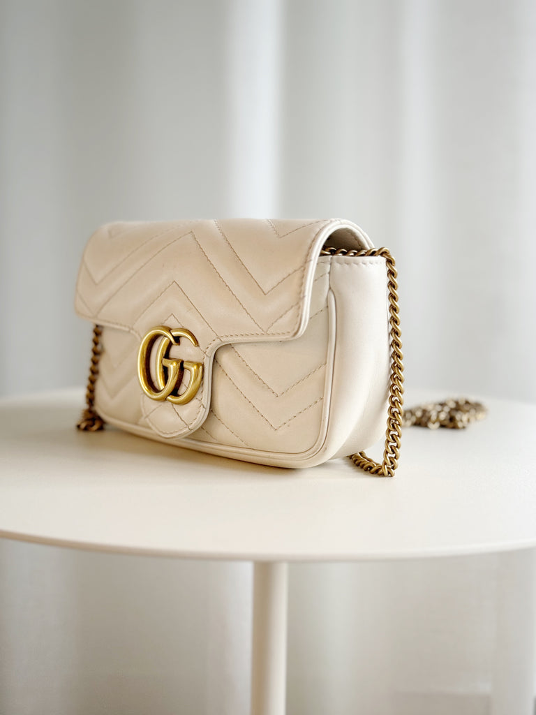 GG Marmont Leather Super Mini Bag