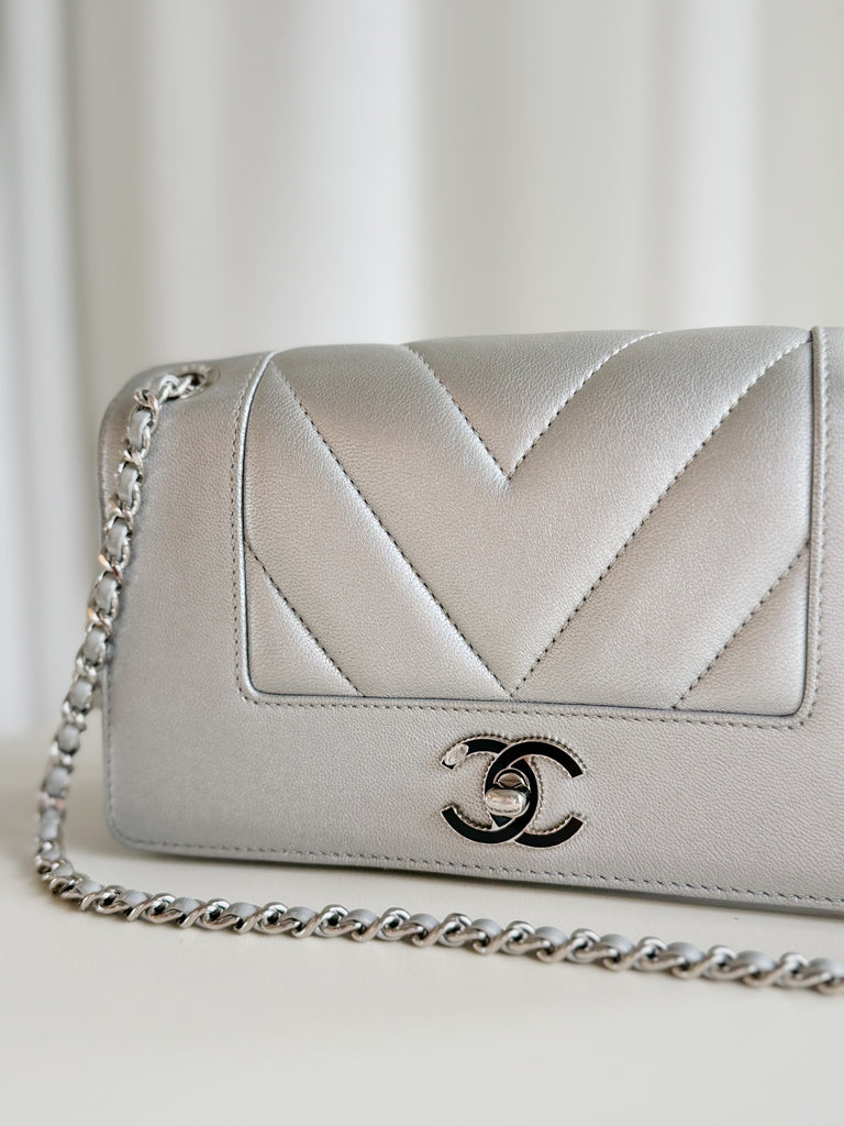 2017-2018 Chevron Mademoiselle Vintage Flap Bag