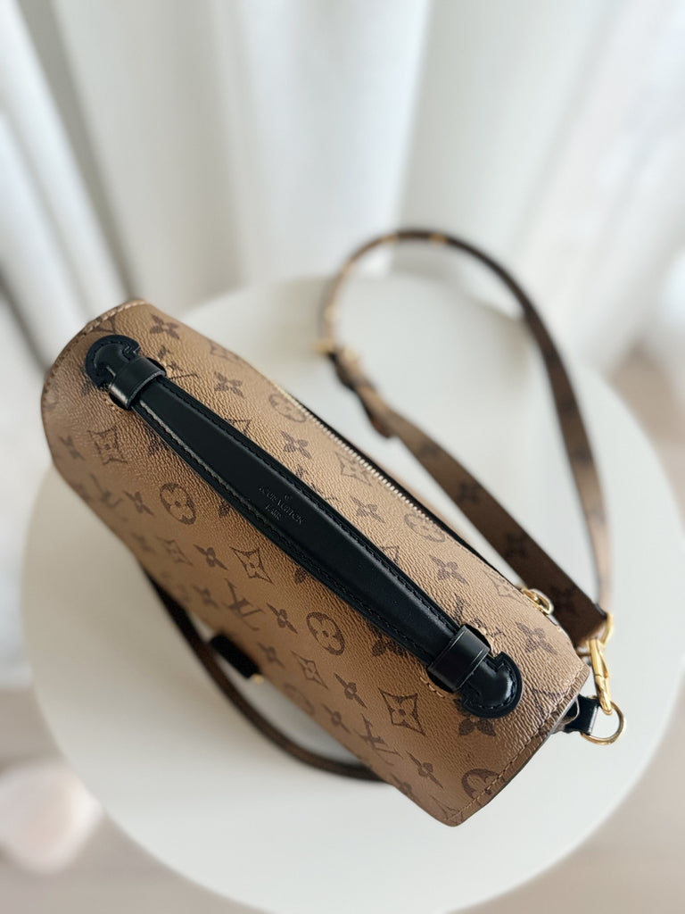 Monogram Reverse Pochette Metis
