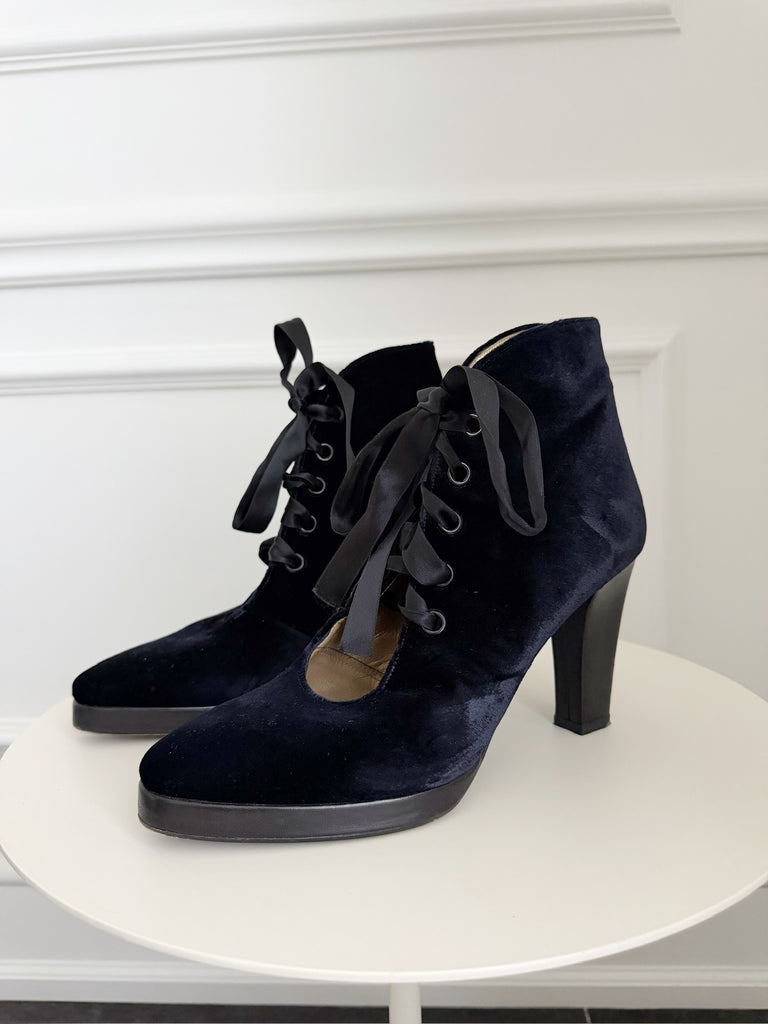 Vintage Lace-Up Velvet Ankle Boots