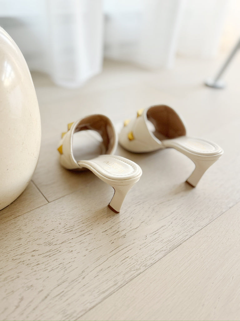 Rockstud Detail Leather Mule Sandals