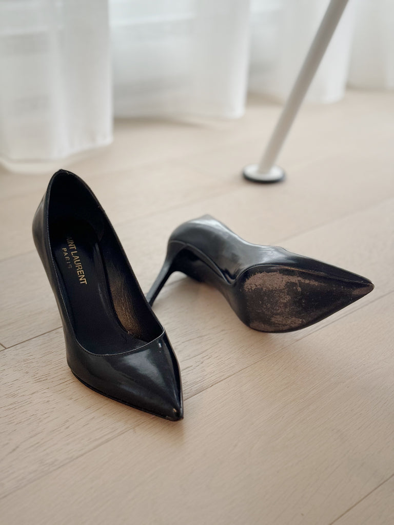 Pointed Pumps