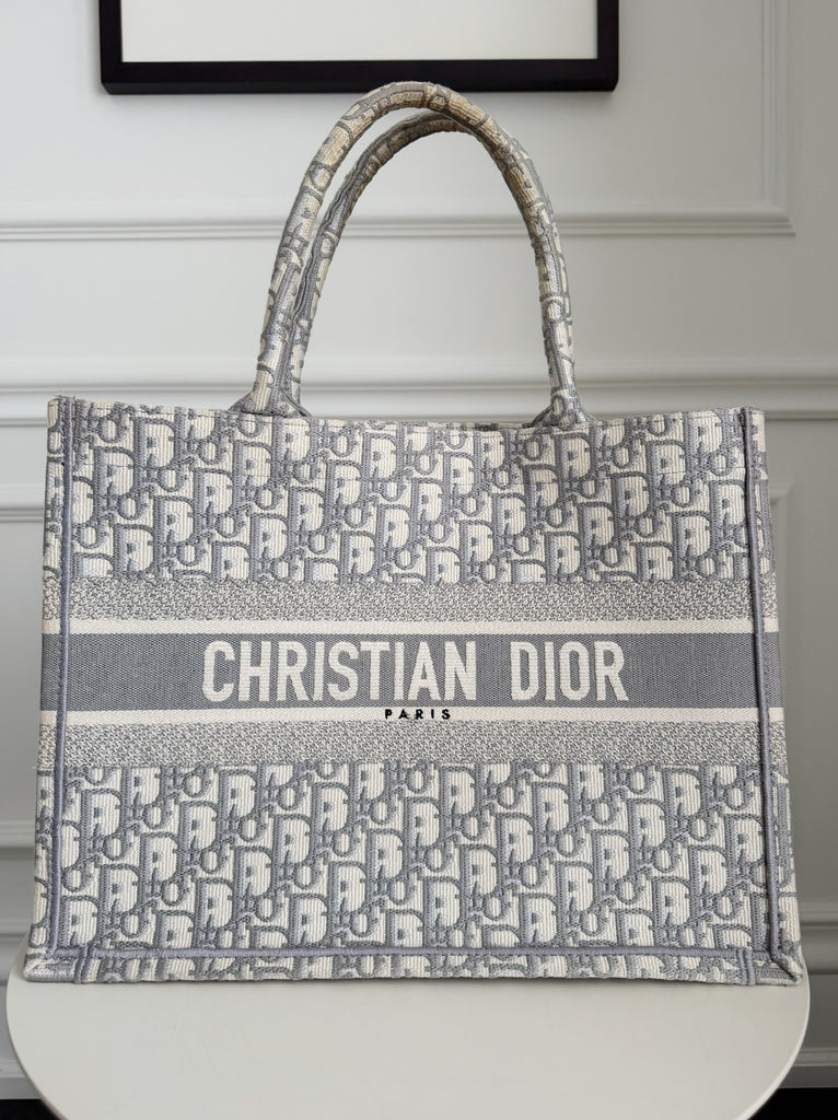 Medium Dior Book Tote