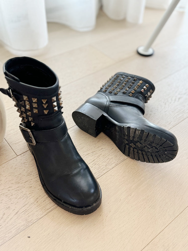 Rockstud Leather Boots