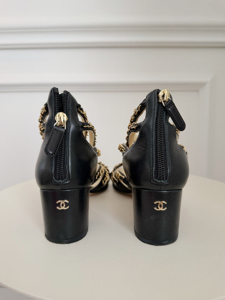 Chain Detail Leather Sandals