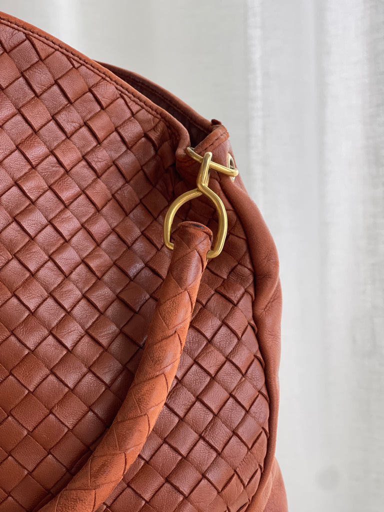 Vintage Intrecciato Leather Shoulder Bag