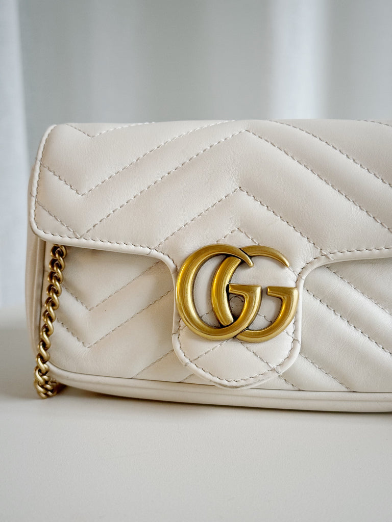 GG Marmont Leather Super Mini Bag