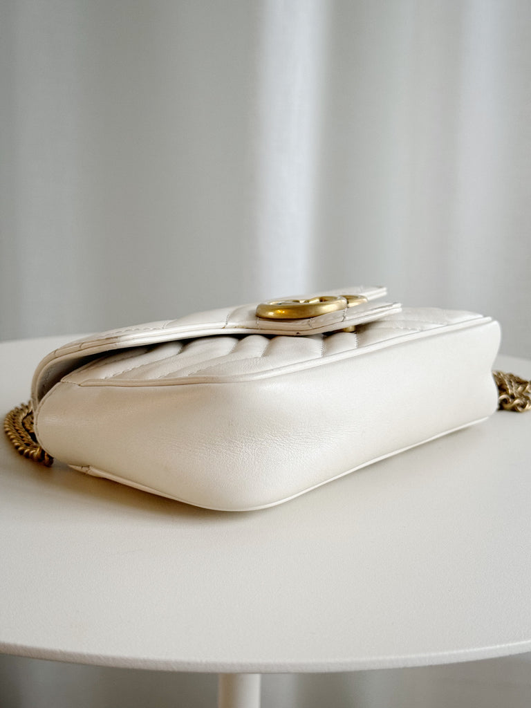 GG Marmont Leather Super Mini Bag