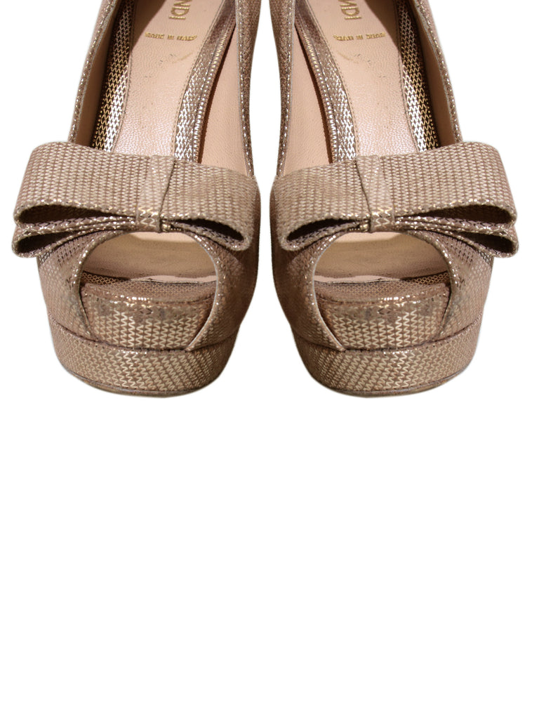 Metallic Platform Pumps