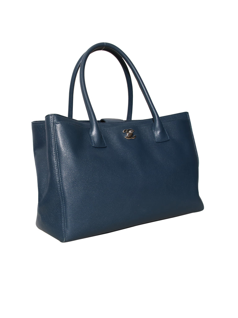 Chanel Leather Cerf Tote