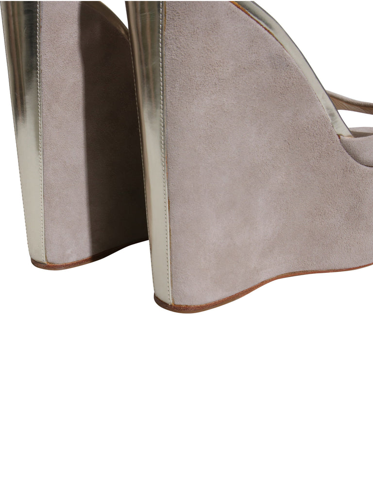 Suede Wedge sandals