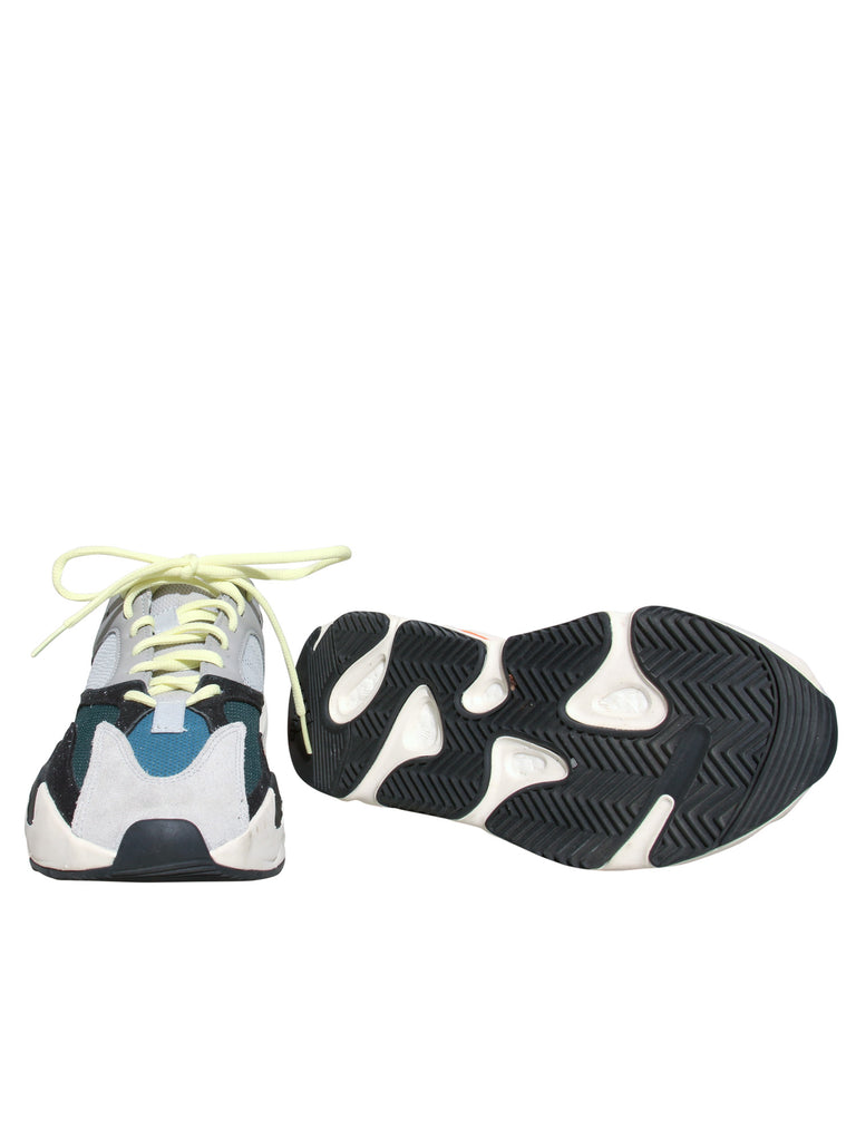 Boost 700 Wave Runner Sneakers