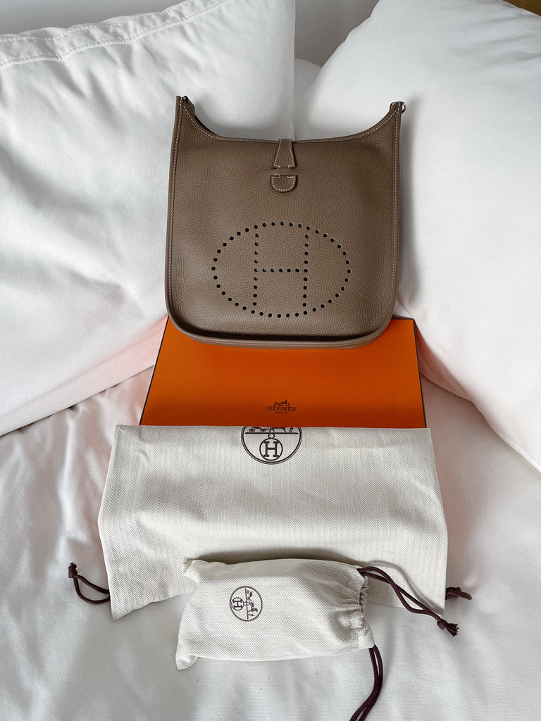 Evelyne 29 Cross Body Bag