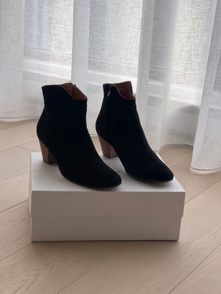 Isabel Marant Dicker Suede Ankle Boots