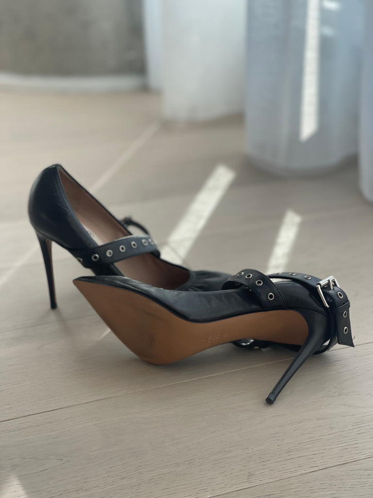 Leather Pumps with Cross Cross Strap