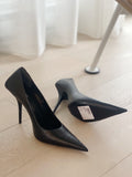 Square Knife Logo Embossed Leather Pumps