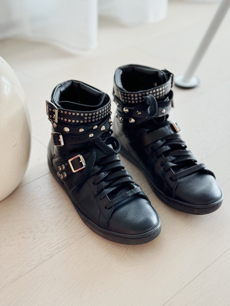 High top studded sneakers hotsell