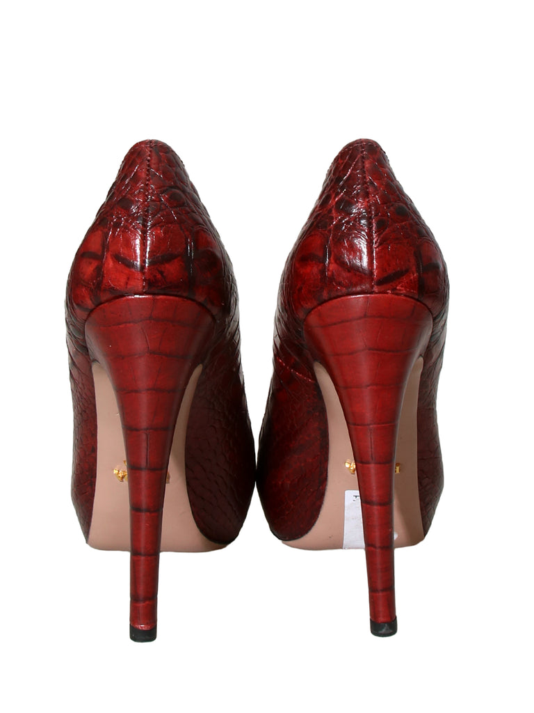 Croc Embossed Leather Pumps