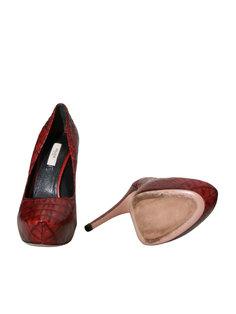 Croc Embossed Leather Pumps