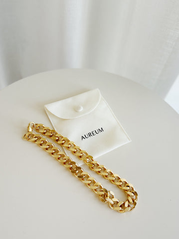 Luna Curb Chain Necklace