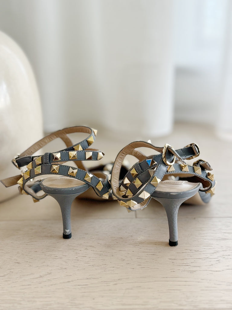 Leather Rockstud Pumps