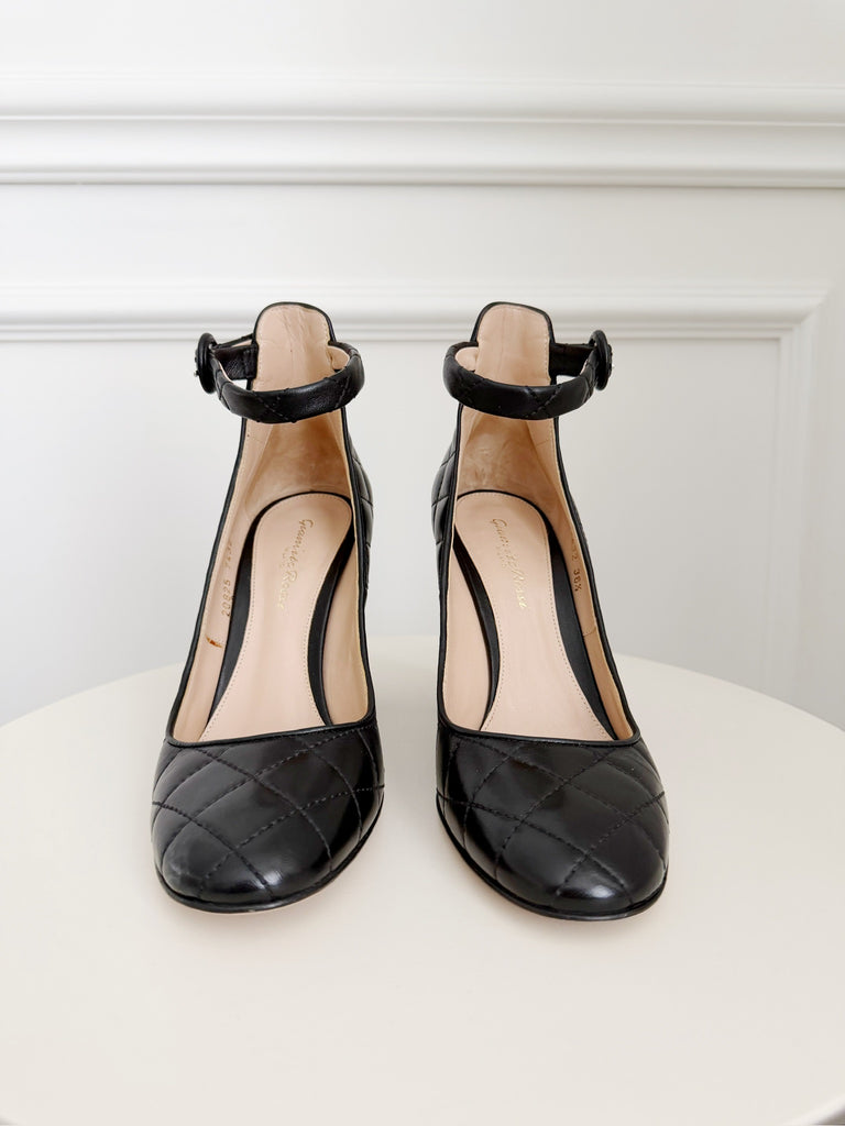 Quilted Leather  Round Toe Pumps
