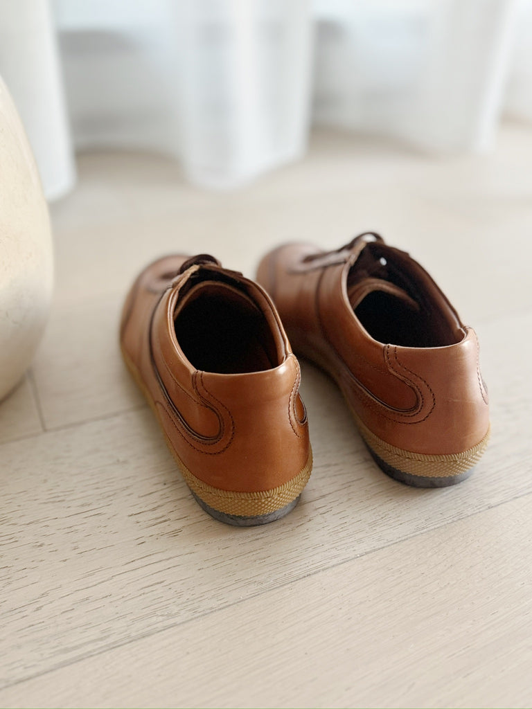 Leather sneakers