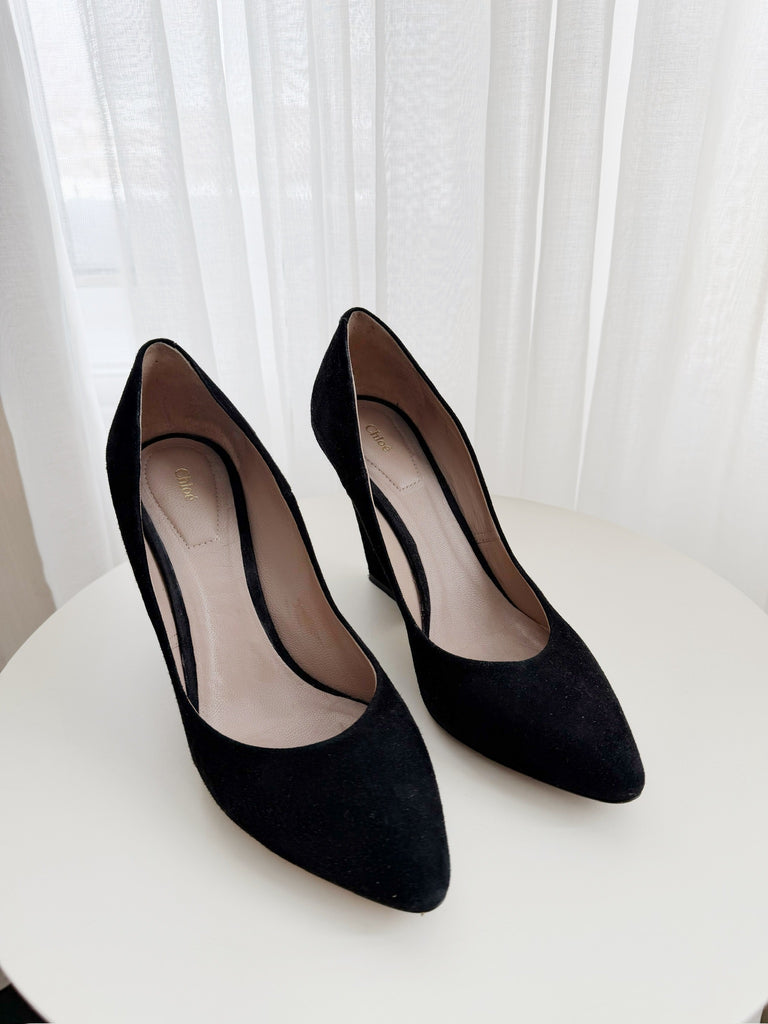 Suede Pumps