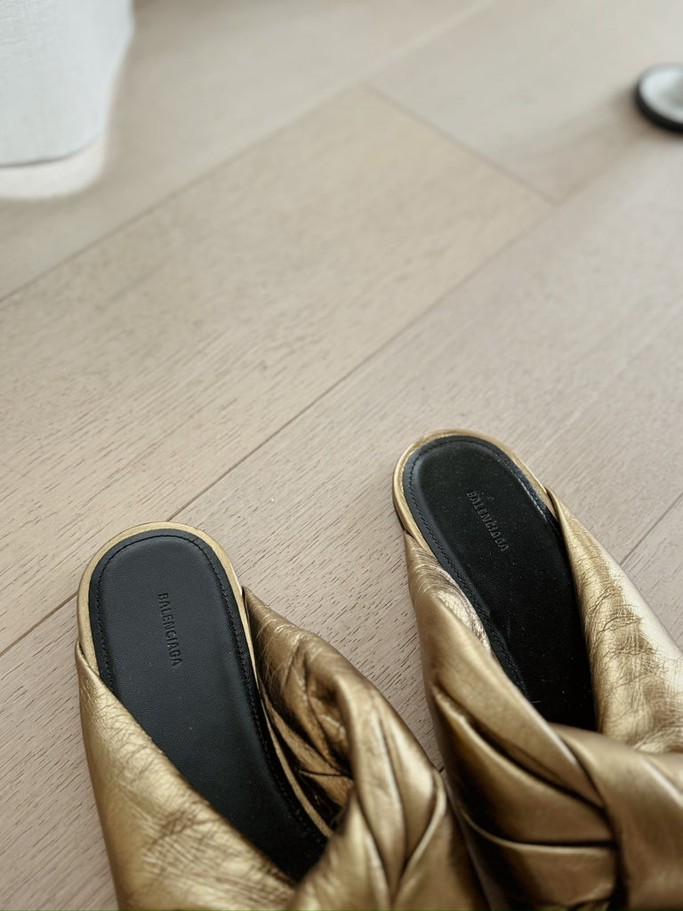 Padded Leather Slide Flat Sandals