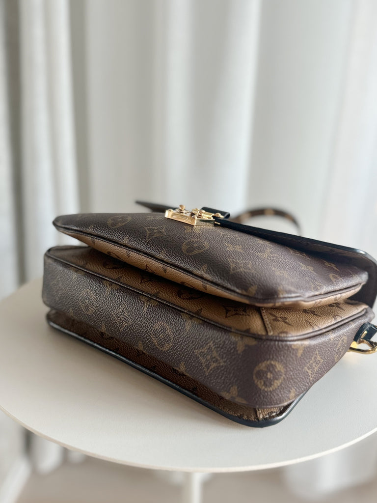 Monogram Reverse Pochette Metis