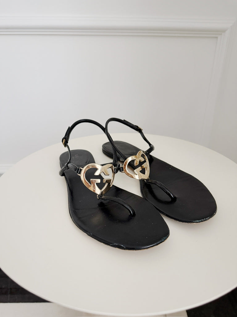 Patent Leather Heart GG Logo Flat Sandals