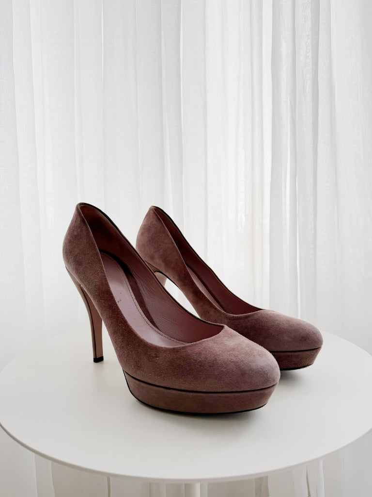 Suede Pumps