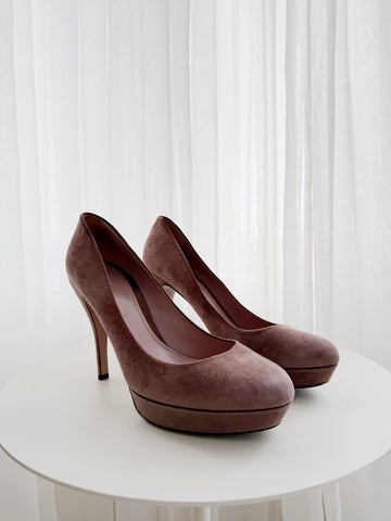Suede Pumps
