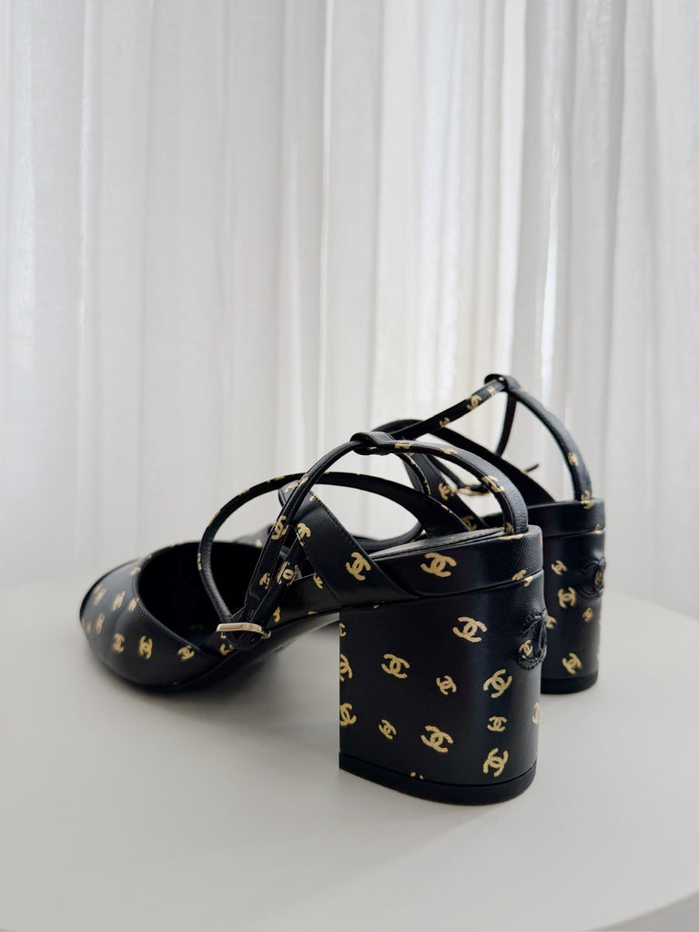 Logo Detail Heels (New w/ Box)