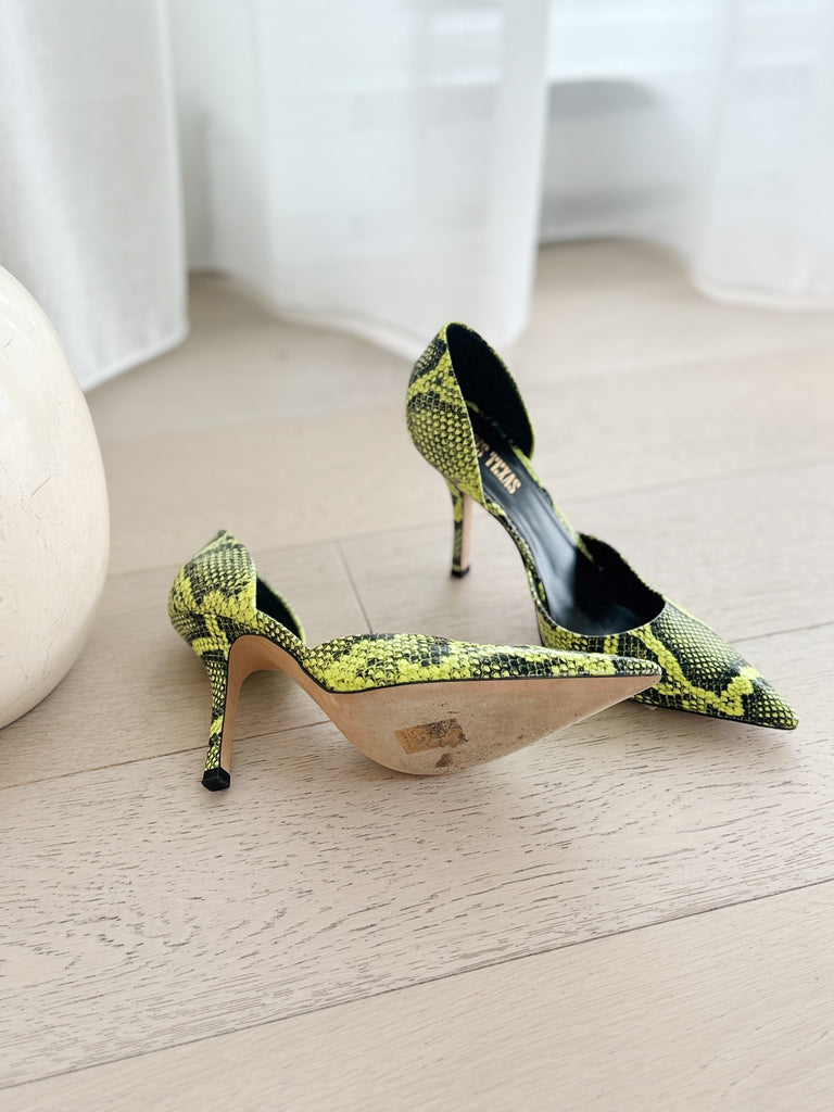 Neon Snake-Effect Pumps