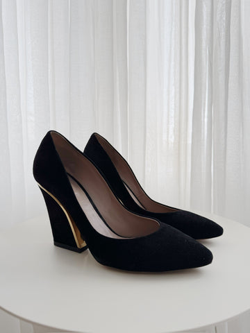 Sqaure Toe Patent Leather Pumps