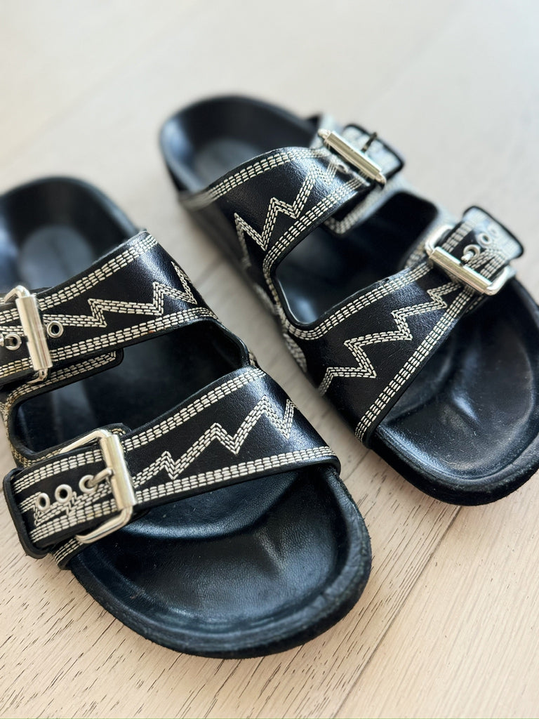 Embroidered Leather Lennyo Flat Sandals