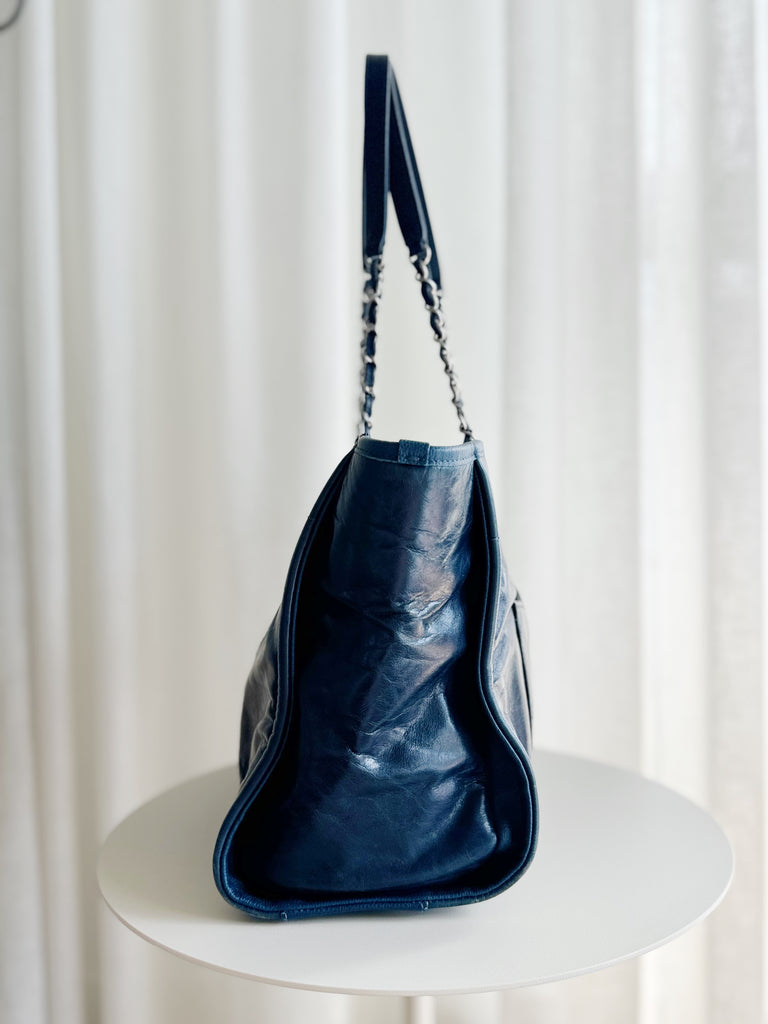 2016 Glazed Calfskin Leather Deauville Tote