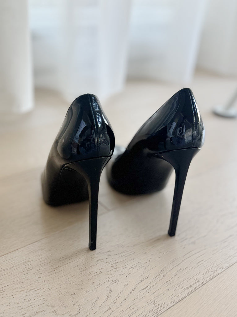 Patent Leather Pointed Pumps