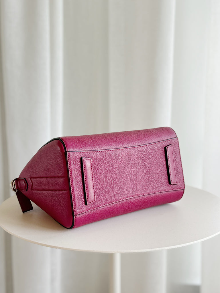 Mini Antigona Bag in Sugar Leather