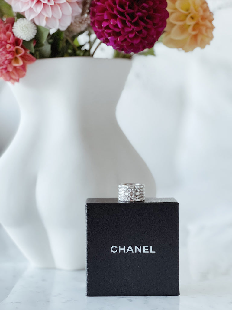 Chanel Strass CC Ring
