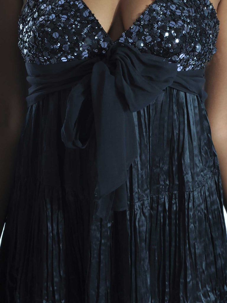 Pre-owned BCBG MaxAzria Beaded Halter Dress | Sabrina's Closet Pre-owned BCBG MaxAzria Beaded Halter Dress | Sabrina's Closet