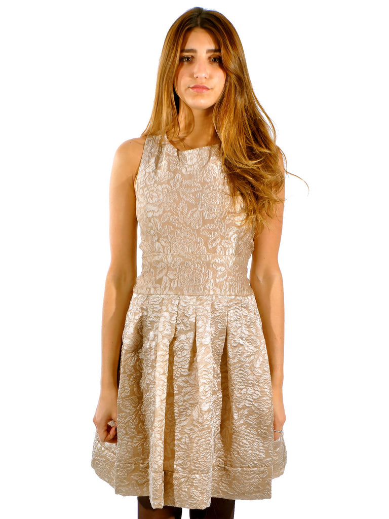 bcbg open back dress BCBG Maxazria tulle halter maxi dress size 2 Elegant flowy fit with an open backperfect for weddings, formals, or cocktail events #prom #formal # bcbgmaxazria #halterdress #weddingguestdress