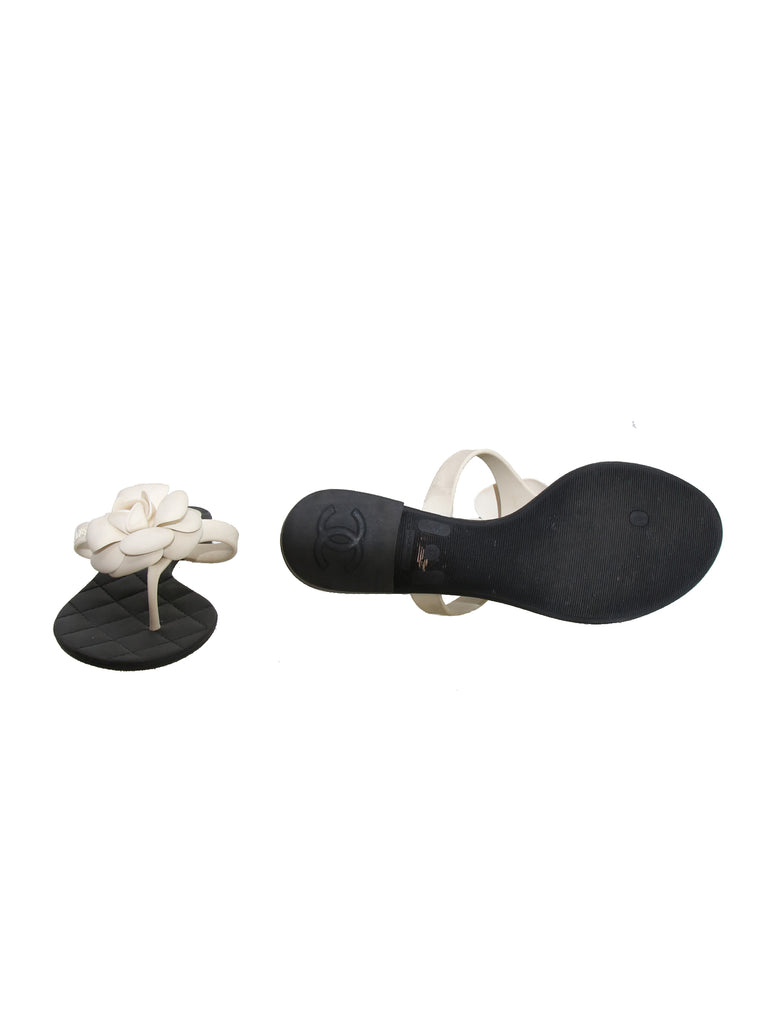 Camellia Rubber Thong Sandals