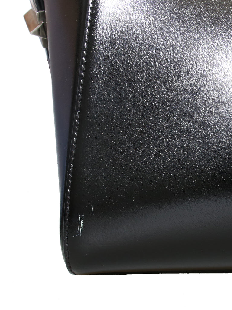 Pre-owned Givenchy Antigona Textured-Leather Clutch – Sabrina's Closet